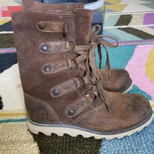 COPY - Sorel Scotia Lace up Boot size 6.